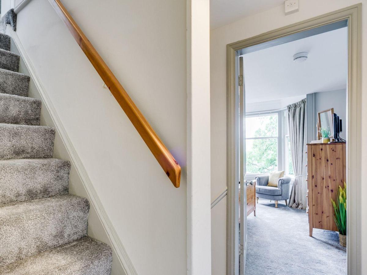 Gorgeous Cottage In Bowness Exterior photo